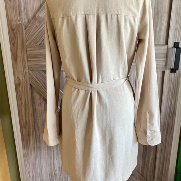 Abercrombie & Fitch Cream Colored Shirt Dress - Picture 2 of 5